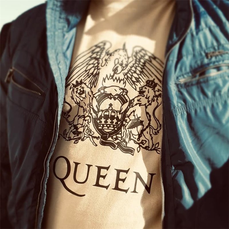 Queen 02